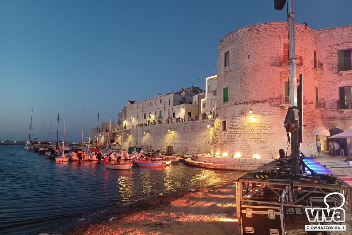 Elodie e Mengoni a Giovinazzo