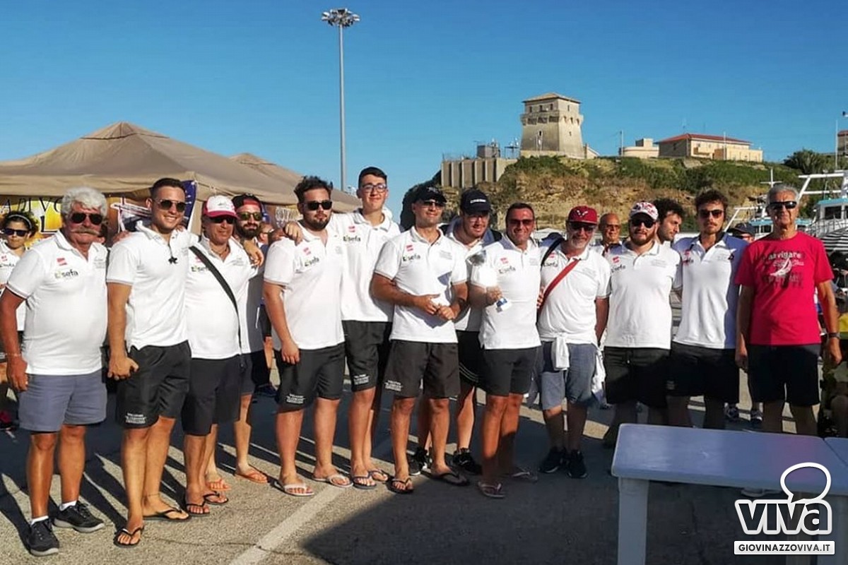 L'equipaggio maschile secondo