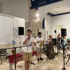 Una Notte Bianca della Poesia ricca della bellezza di versi e note