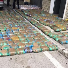 Un mare di droga dall'Albania: 37 arresti. Blitz anche a Giovinazzo