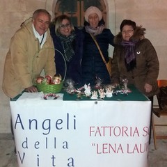 Pino Tulipani, l'Assessore Pansini e le volontarie