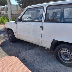 Parcheggio selvaggio mercato settimanale
