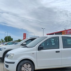 Parcheggio selvaggio mercato settimanale