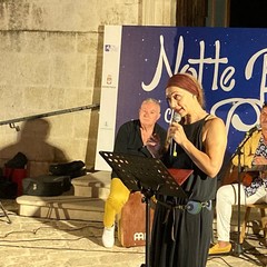 Una Notte Bianca della Poesia ricca della bellezza di versi e note