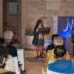 Una Notte Bianca della Poesia ricca della bellezza di versi e note