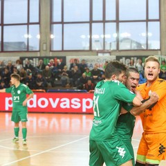 Giovinazzo C5-Real Cornaredo 2-3. Addio alla Final Eight