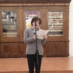 Nunzia Stufano declama i suoi versi