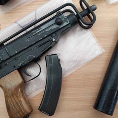 Armi, droga e soldi: incastrati in tre dopo il pedinamento della Polizia