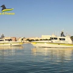 Esercitazione aeronavale delle Fiamme Gialle al largo di Giovinazzo