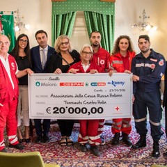Donazione alla Croce Rossa
