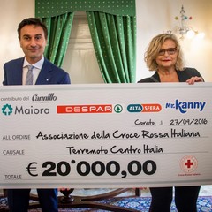 Donazione alla Croce Rossa