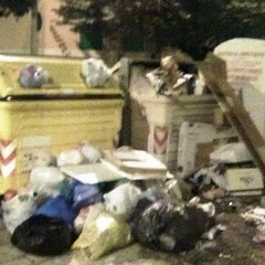 Rifiuti ammassati in via Toselli qualche anno fa