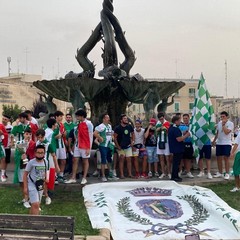 Tutta Giovinazzo si tinge di biancoverde