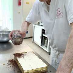 Addio ad Alfredo Giotti, maestro della pasticceria di Giovinazzo