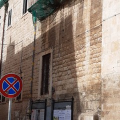 Un'altra tragedia sfiorata: si stacca un gattone dall'Ive, chiusa via Marconi