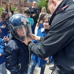 A scuola di legalità: gli studenti in visita alla caserma dei Carabinieri