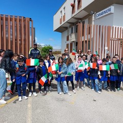 A scuola di legalità: gli studenti in visita alla caserma dei Carabinieri