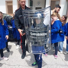 A scuola di legalità: gli studenti in visita alla caserma dei Carabinieri