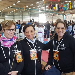 I karateki della Shinjukan Dojo fanno il pieno di medaglie: ben 57!