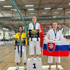 I karateki della Shinjukan Dojo fanno il pieno di medaglie: ben 57!