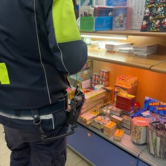 Botti per le festività di Natale, stretta della Polizia Locale