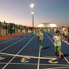 Il restyling del campo sportivo De Pergola: inaugurata la nuova pista di atletica