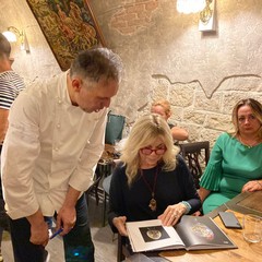 Rita dalla Chiesa a Giovinazzo: «Luogo da proteggere per far sì che i giovani non lo abbandonino»