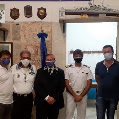 Il comandante Burlando saluta l'Anmi Giovinazzo