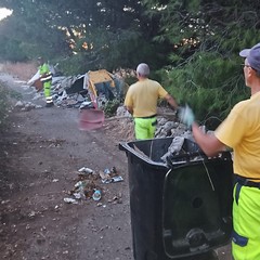 Giovinazzo, ripulita la complanare di via Molfetta