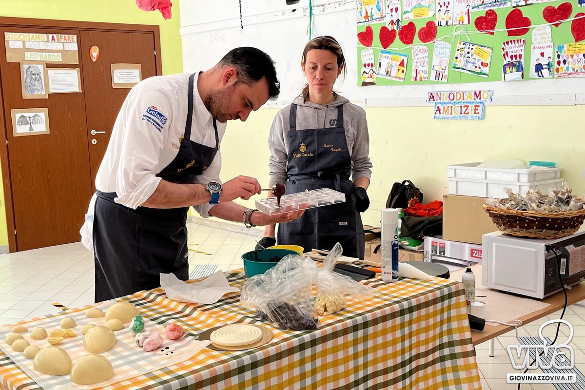 Alunni della "Rodari" a scuola di dolci