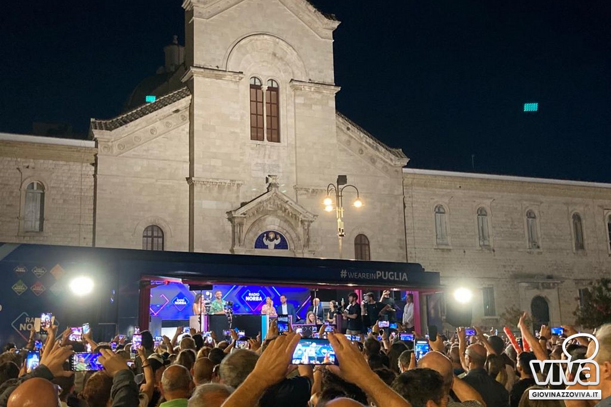 Elodie e Mengoni a Giovinazzo