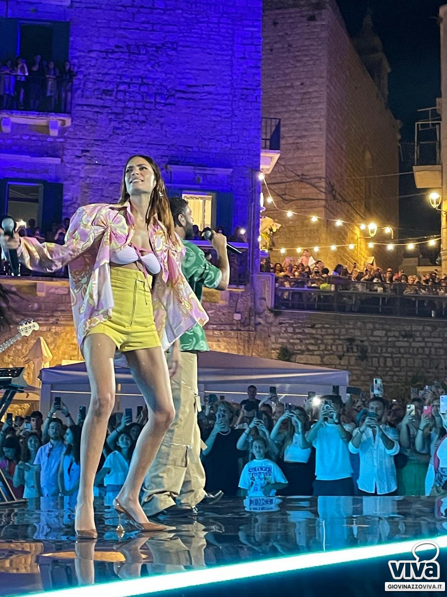 Elodie e Mengoni a Giovinazzo