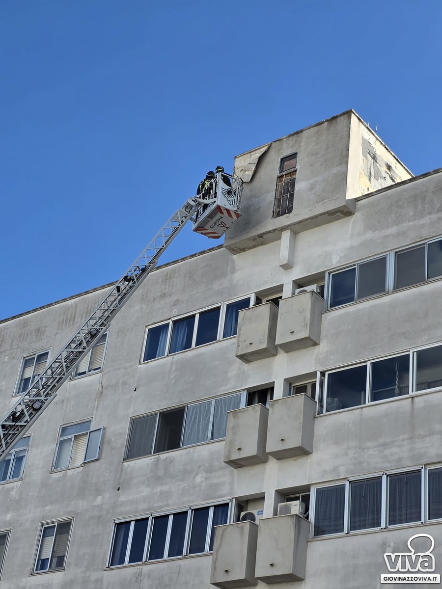 Caduta calcinacci alloggi ERP