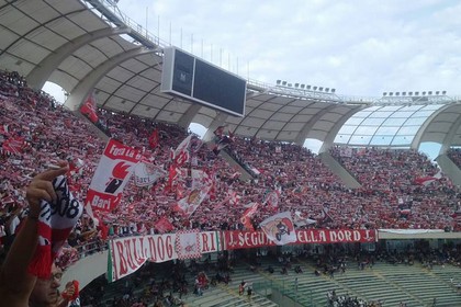 La curva Nord contro lo Spezia. <span>Foto Endy Monachino</span>