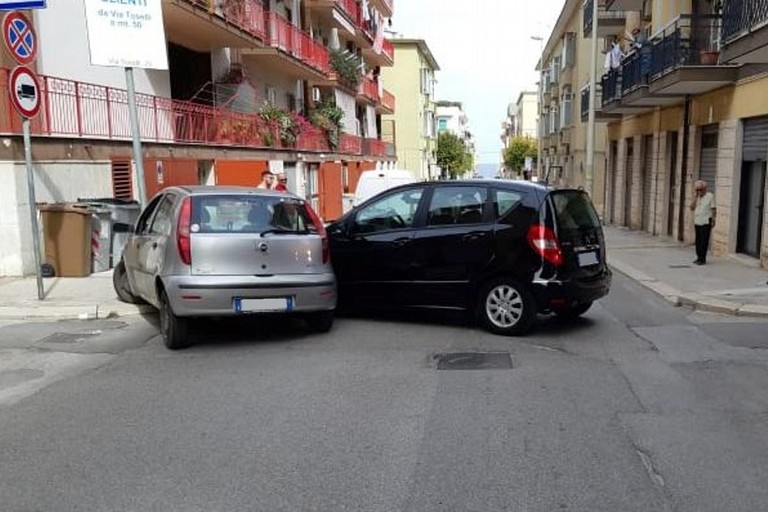 L'incidente stradale avvenuto in via Firenze