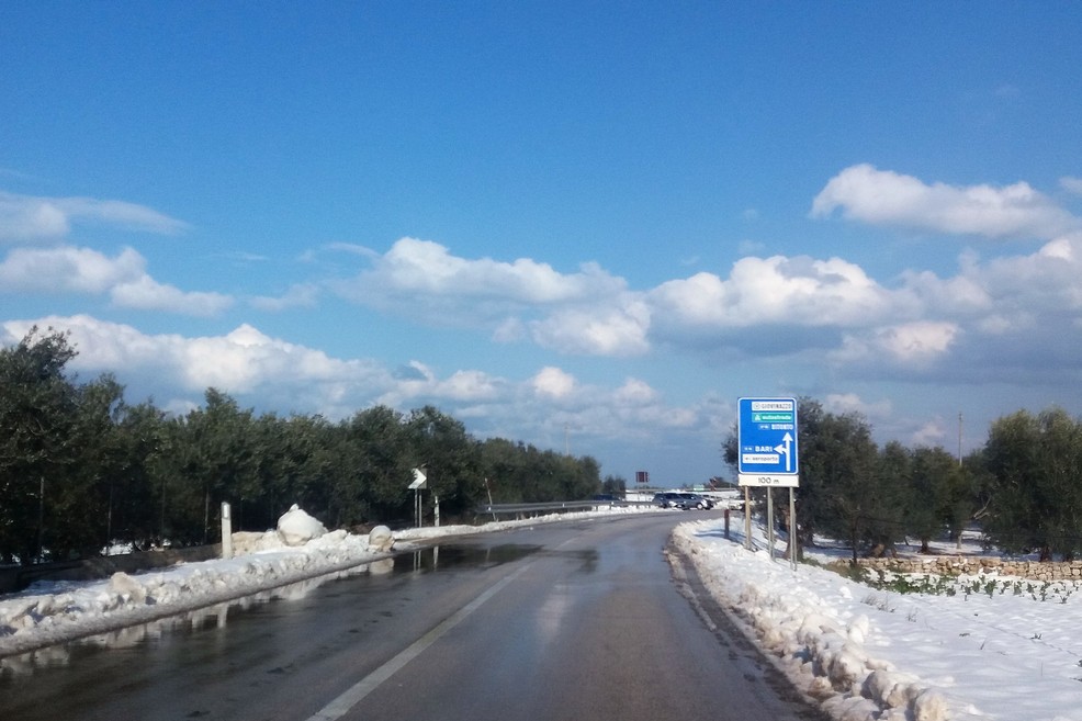 La provinciale 107 per Terlizzi ripulita dalla neve. <span>Foto Gianluca Battista</span>