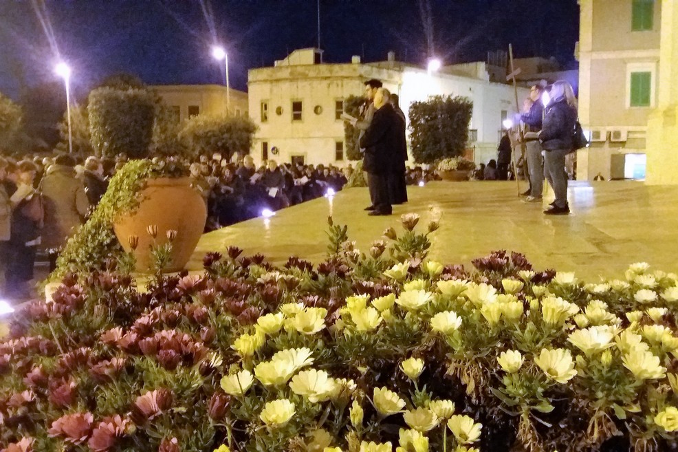 La partenza da piazza Sant'Agostino
