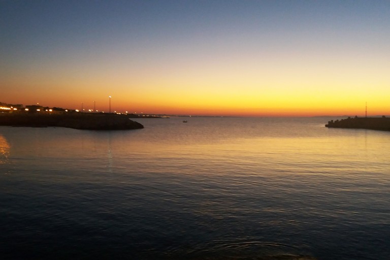 Tramonto da Levante. <span>Foto Gianluca Battista</span>