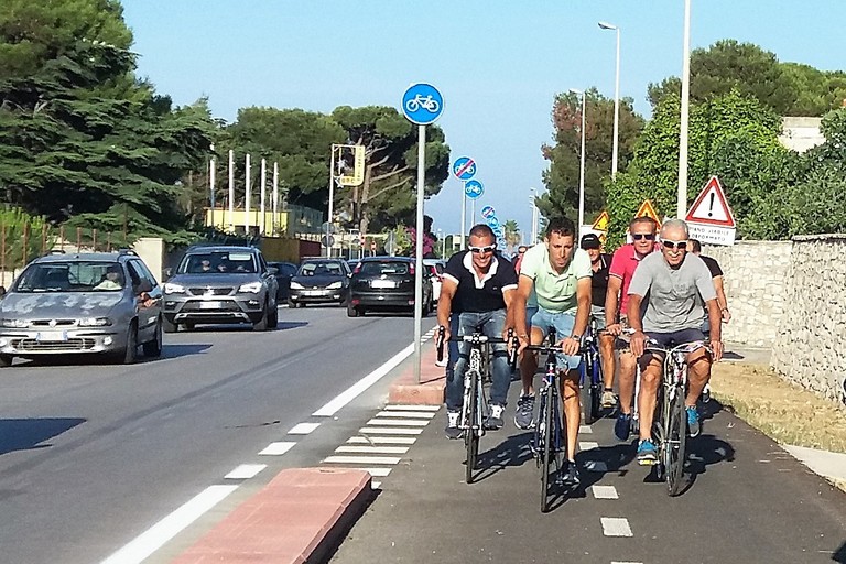 Vincenzo Nibali sulla ciclabile