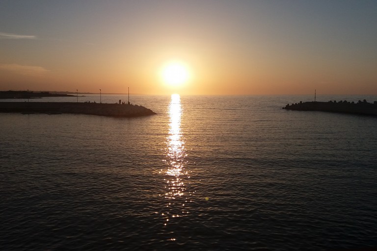 Tramonto da Levante. <span>Foto Gianluca Battista</span>