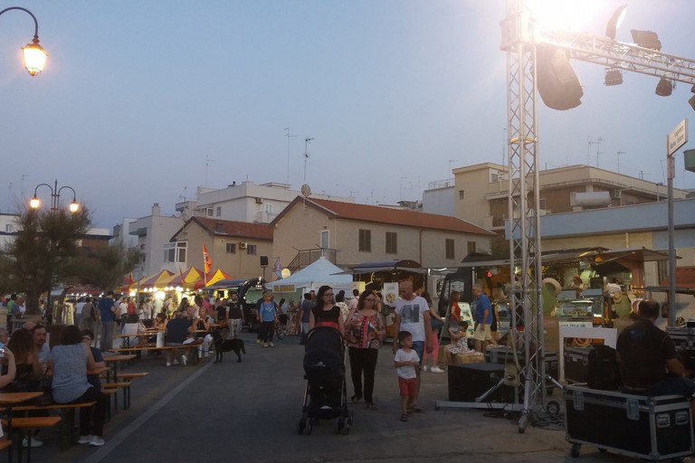 Street food al tramonto