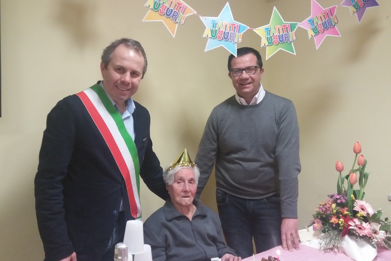Depalma e Arbore con nonna Teresa. <span>Foto Gianluca Battista</span>