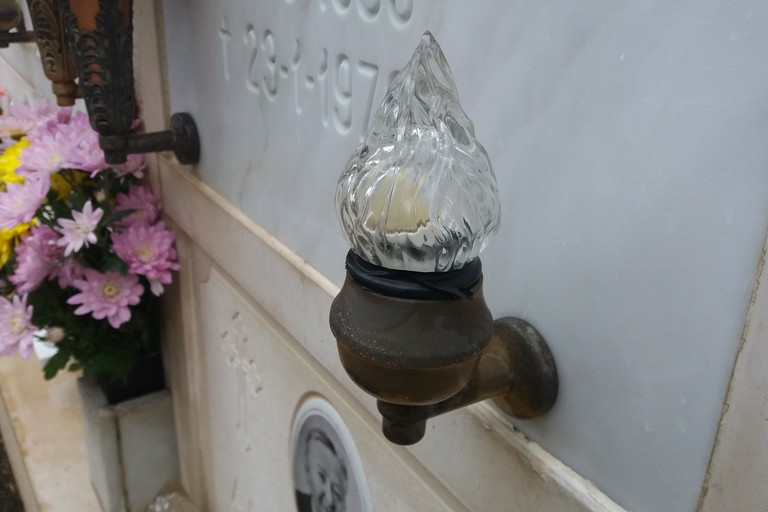 Una lampada spenta. <span>Foto Gianluca Battista</span>