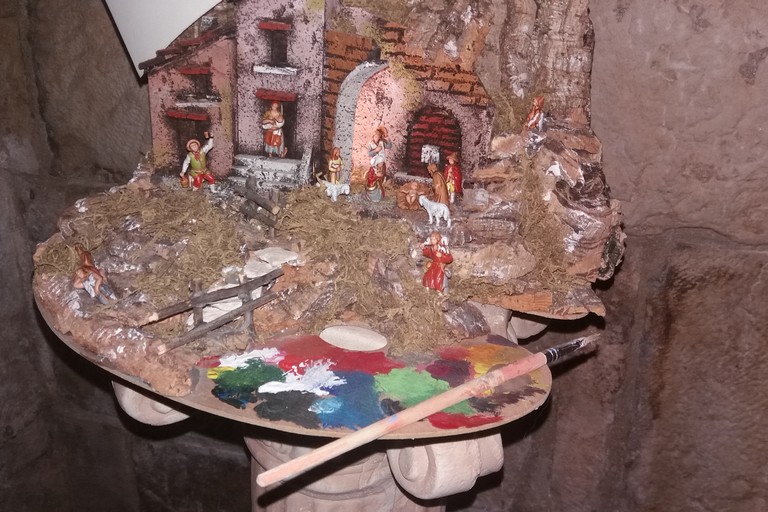 Tavolozza con presepe. <span>Foto Gianluca Battista</span>