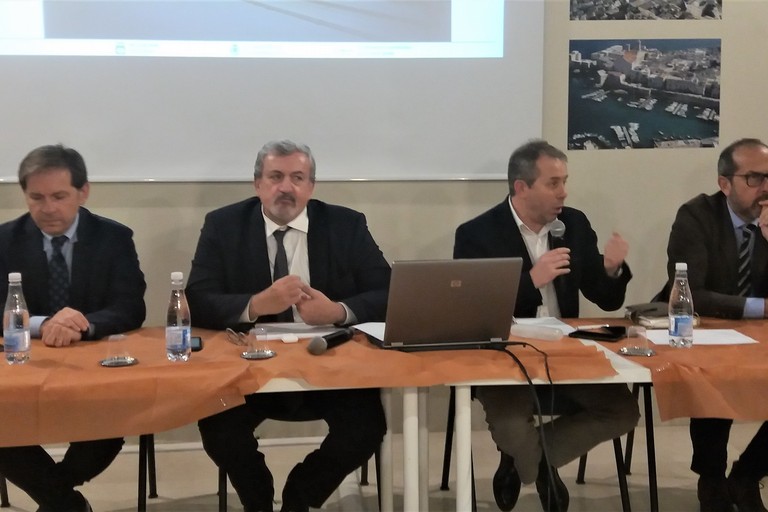 Il tavolo dei relatori