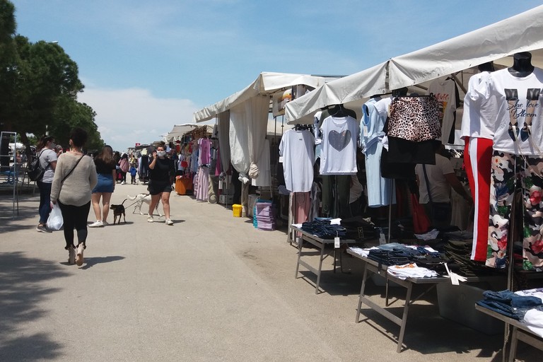 Mercato settimanale