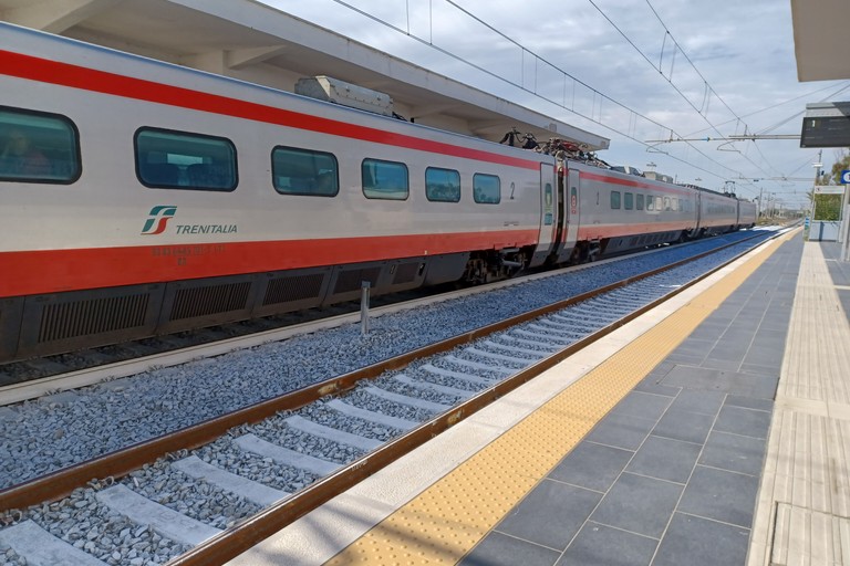 Frecciargento fermo a Santo Spirito