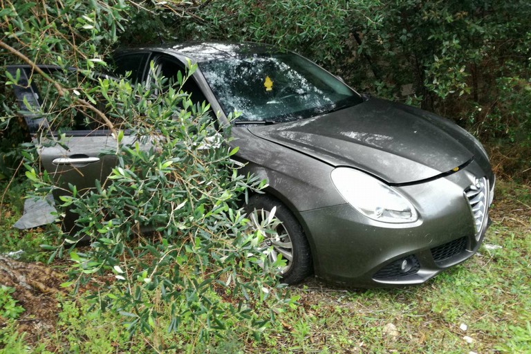 L'Alfa Romeo Giulietta recuperata dalle Guardie Campestri