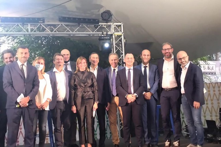 Depalma con i sindaci di Puglia a Milano