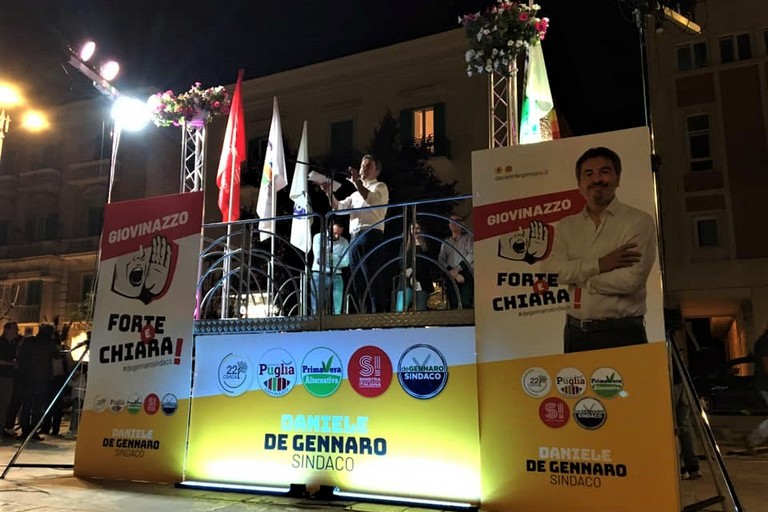 Daniele de Gennaro sul palco. <span>Foto Mauro Capurso</span>